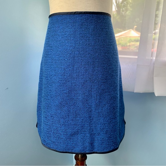 Banana Republic Royal Blue Tweed Shirttail Hem Skirt - Picture 3 of 9